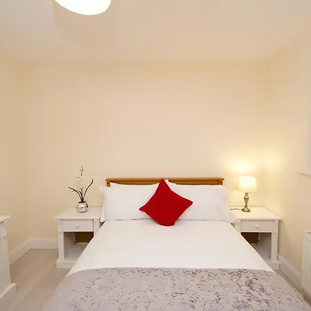 Stunning 2 Bedroom City Centre