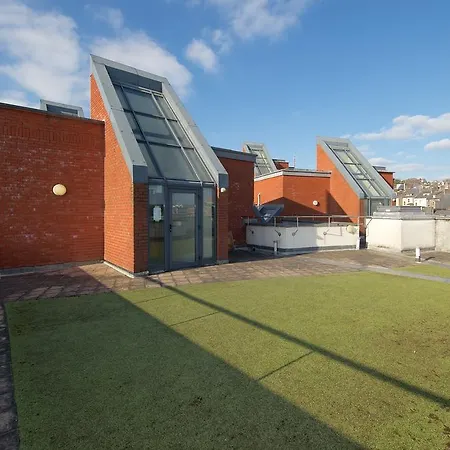 Stunning 2 Bedroom City Centre Apartamento *